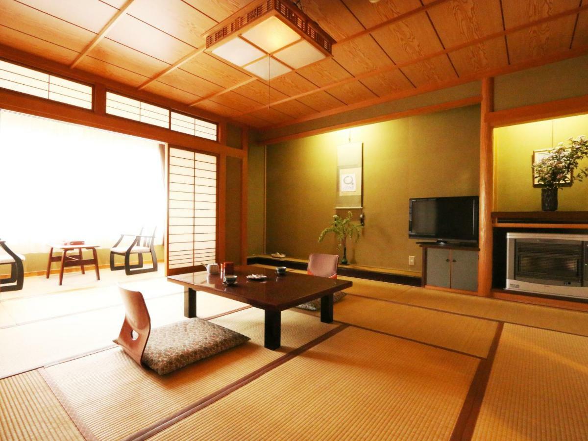 Hanagokoro Banki Takayama  Bagian luar foto